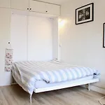 Charming Studio Near Republique
